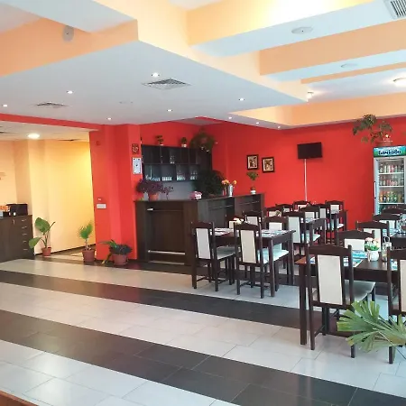 Seasons 2 Hotel *