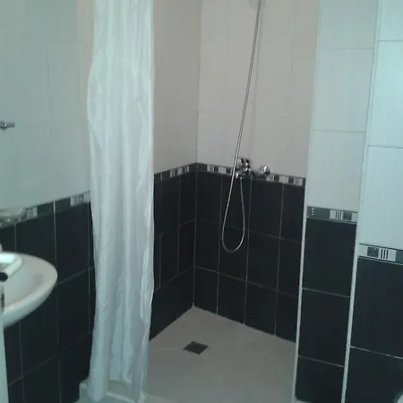 Seasons 2 فندق *