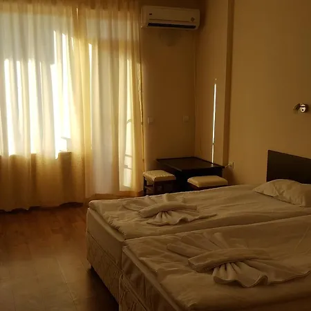 فندق Seasons 2 *