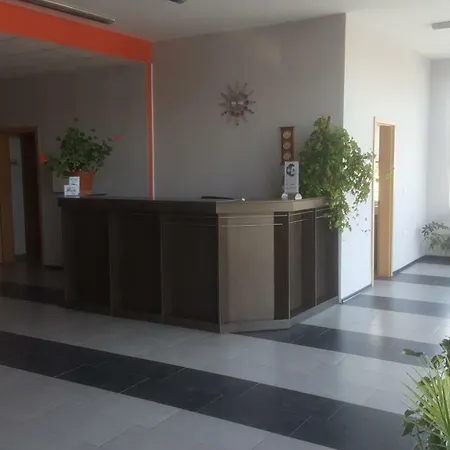 Seasons 2 فندق *